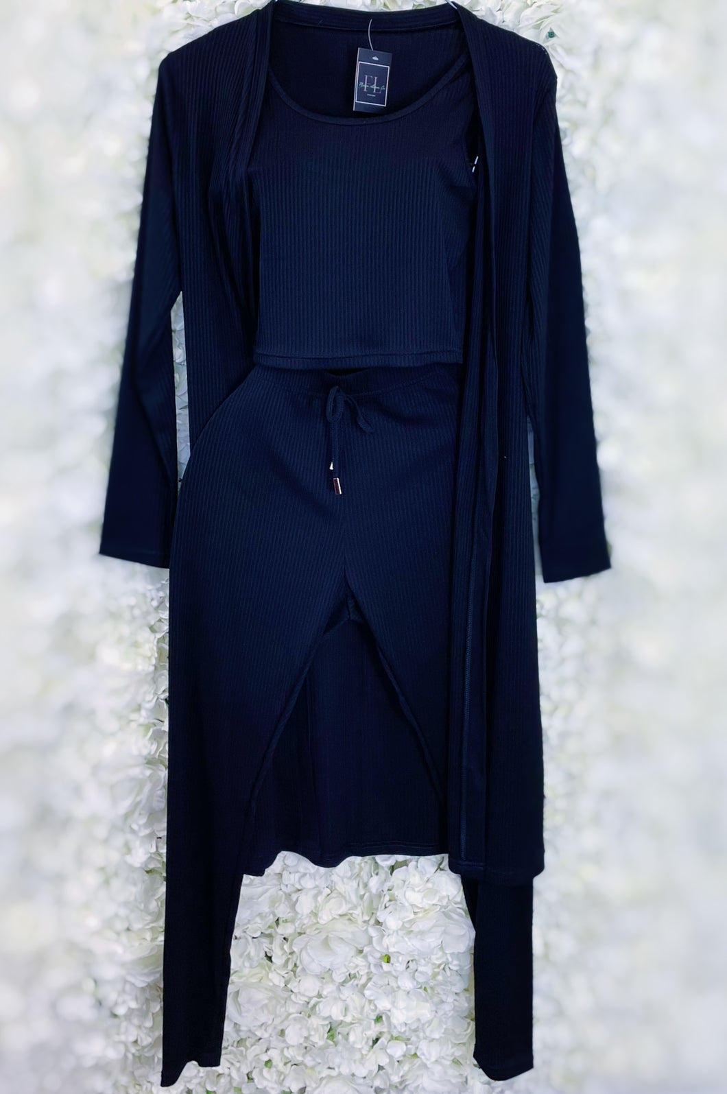 Black 3piece set.