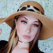 Load image into Gallery viewer, Leopard Print Sun Hat
