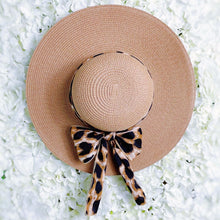 Load image into Gallery viewer, Leopard Print Sun Hat
